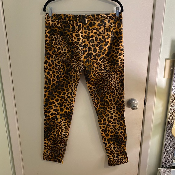 Zara leopard print stretchy skinny pants, size 8 - Picture 5 of 6